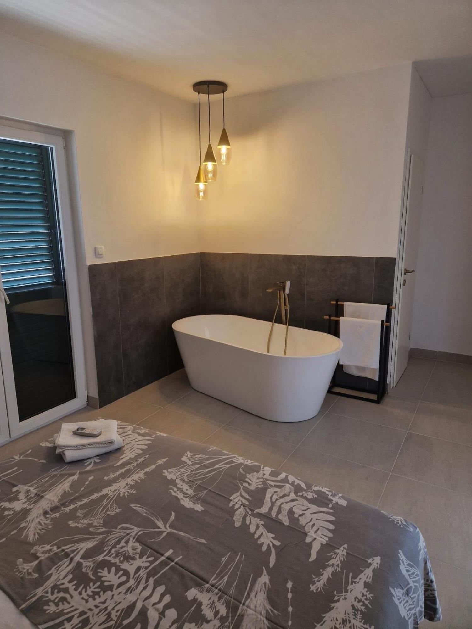 Holiday Home Nino With Amazing Swimming Pool Slatine Eksteriør bilde
